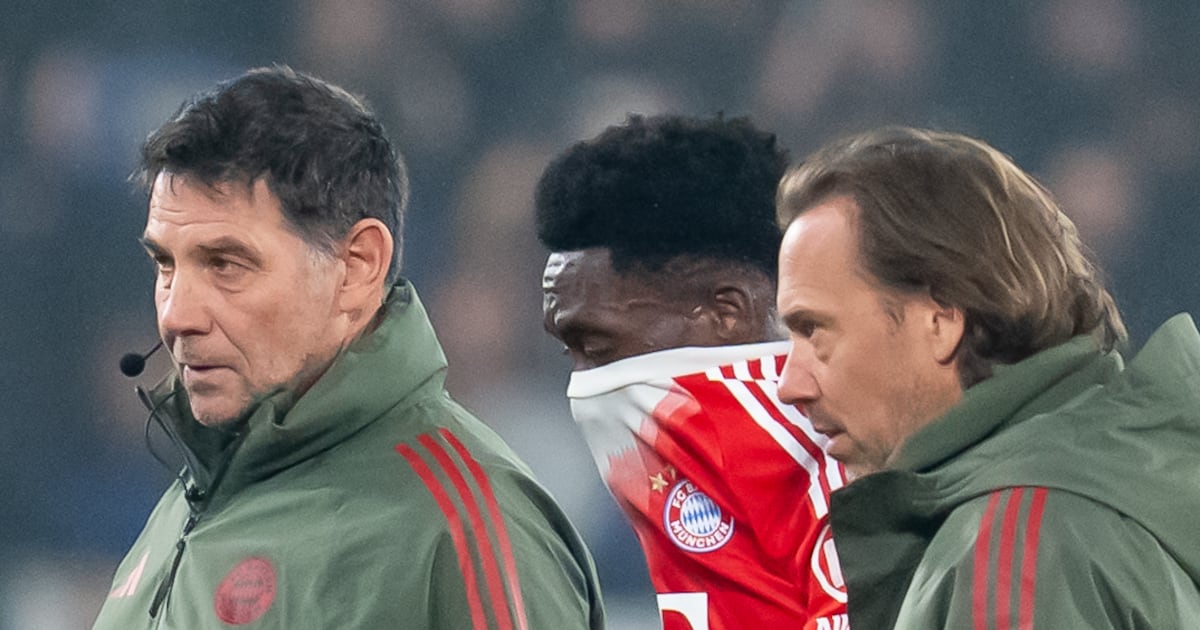 Bayern's Alphonso Davies Suffers Thigh Tear, Out for Another Spell