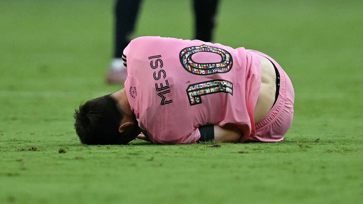 Messi Leaves Inter Miami Game Injured, World Cup Timeline Raises Concern