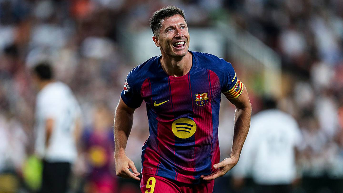 Chicago Fire Confirm Interest In Signing Free-Agent Robert Lewandowski From Barcelona