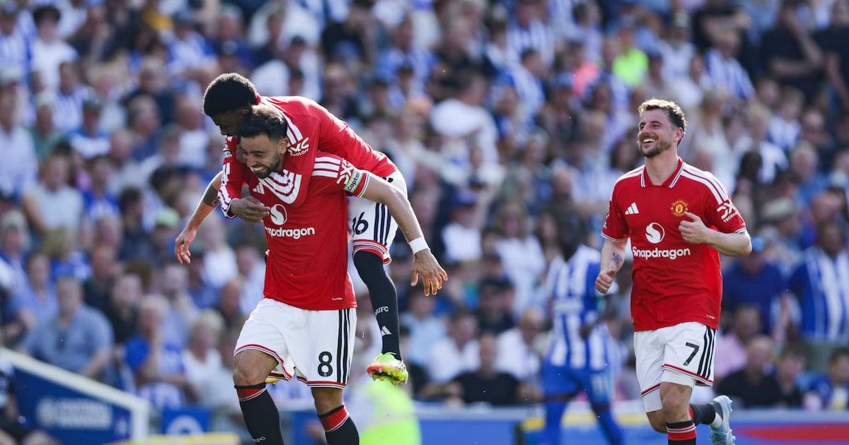 Fernandes Sets Premier League Assist Record as Man United Cruise to Victory