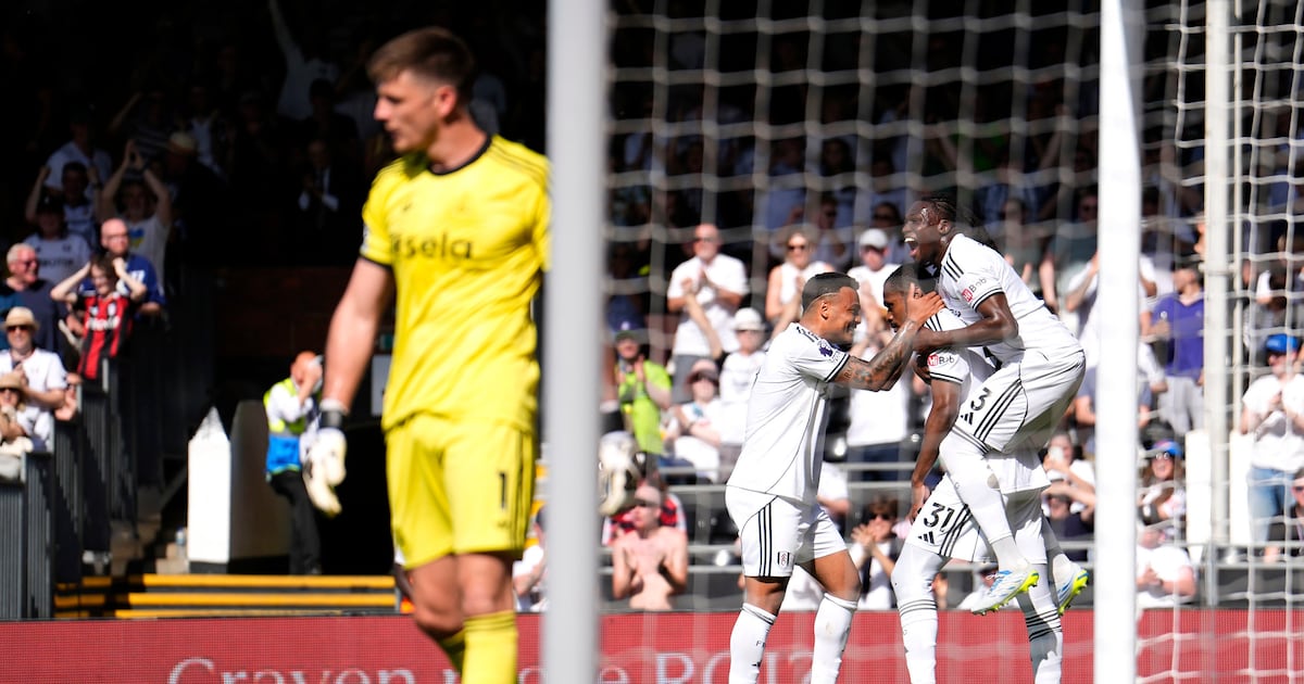 Cairney wondergoal gives Fulham win as Silva ponders Benfica move