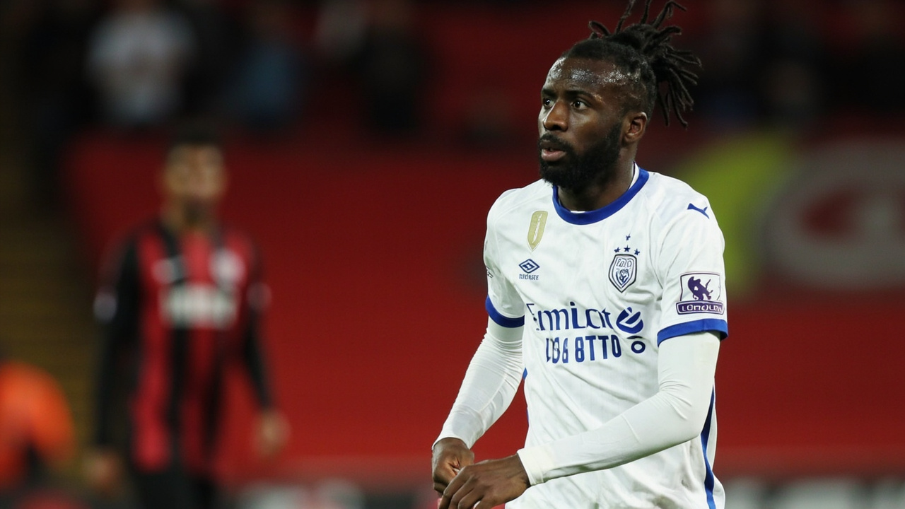 Man Utd Contact Vinicius Jr Amid Contract Standoff; Madrid Star Committed to Renewal