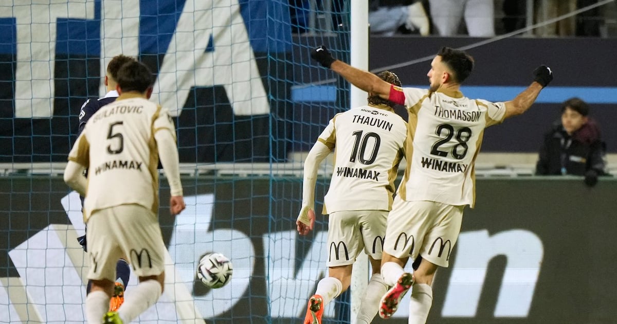 Lens held to draw by Strasbourg, misses chance to go top of Ligue 1