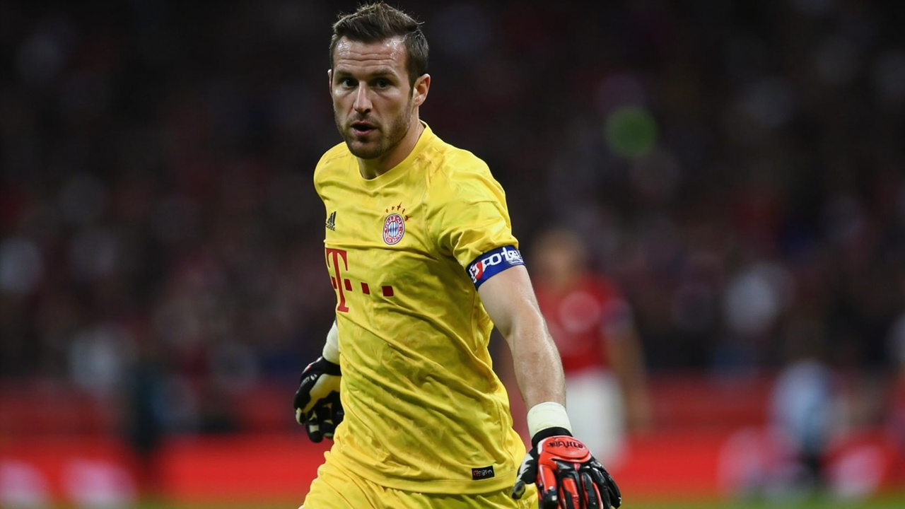 Goalkeeper Neuer Extends Bayern Stay, Mentors Successor Urbig