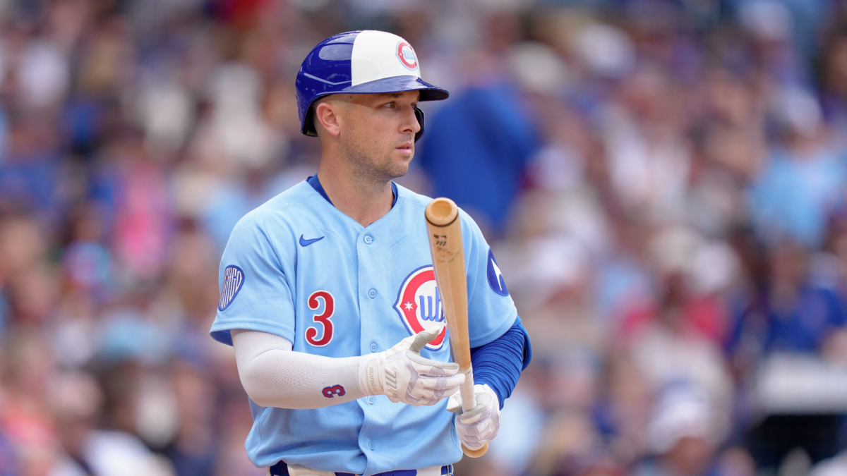 Bregman admits he's been 'terrible' but says Cubs' offense is a team problem